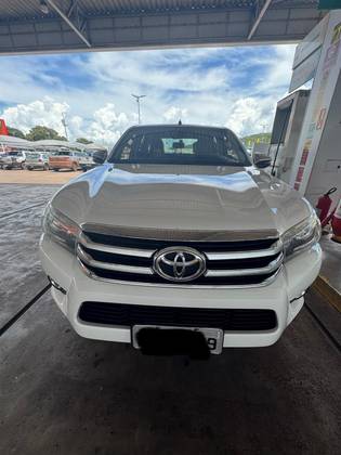 TOYOTA HILUX 2.8 SRX 4X4 CD 16V DIESEL 4P AUTOMÁTICO TOYOTA HILUX 2.8 SRX 4X4 CD 16V DIESEL 4P AUTOMÁTICO